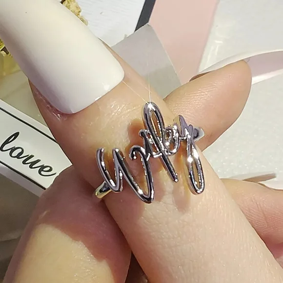 Trendy Wifey Ring - Picture 3 of 3